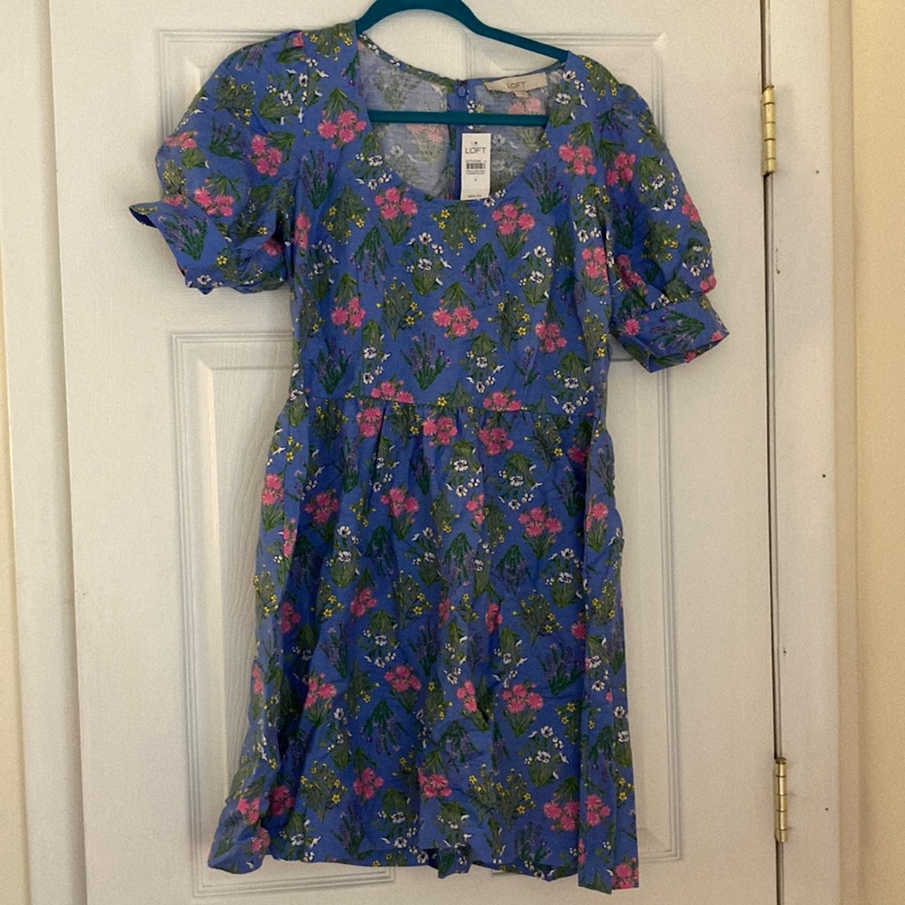 NWT! Floral Puff Sleeve Dress